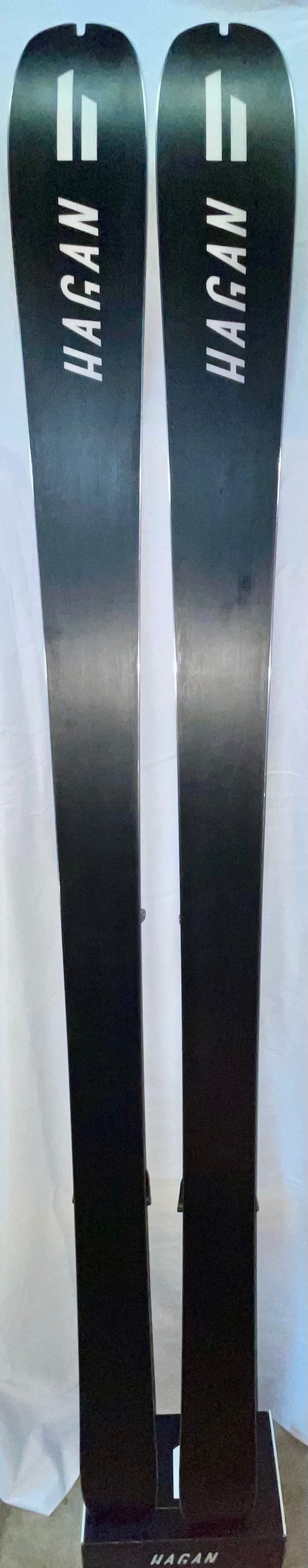 DEMO Core Carbon 89 162cm